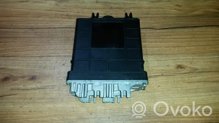 Volkswagen Sharan Calculateur moteur ECU 021906256q