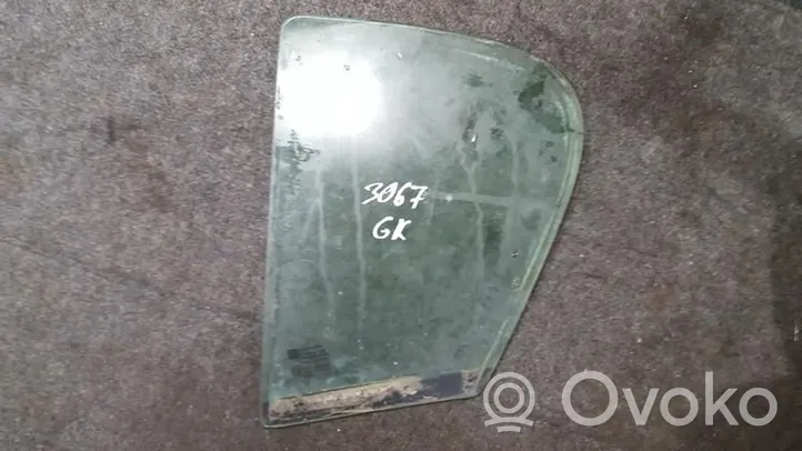 Opel Astra H Rear vent window glass 