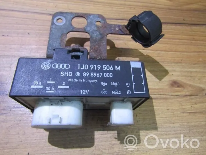 Volkswagen Polo Coolant fan relay 1j0919506m