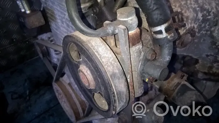 KIA Clarus Pompe de direction assistée 