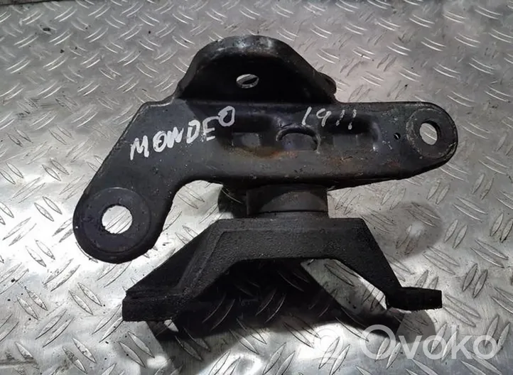 Ford Mondeo MK II Engine mount bracket 