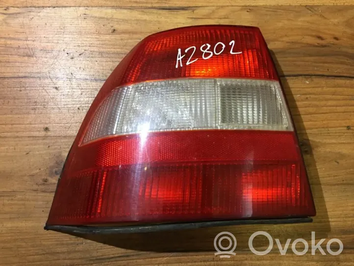 Opel Vectra B Задний фонарь в кузове 90568047