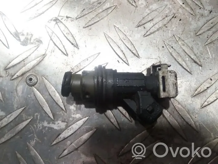 Opel Corsa B Injecteur de carburant 0280155764