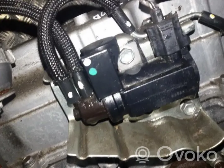 Toyota Avensis T250 Solenoidinis vožtuvas 70051308