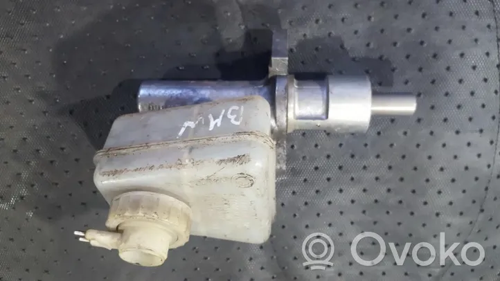 BMW 5 E34 Master brake cylinder 32066257