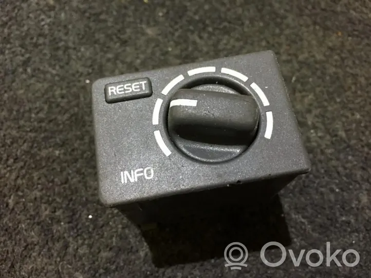 Volvo S40, V40 On-board computer control switch 30857756