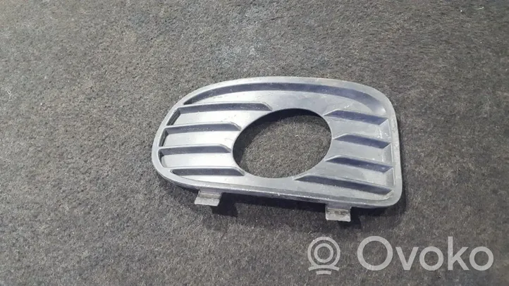 Opel Vectra B Front bumper lower grill 90586628