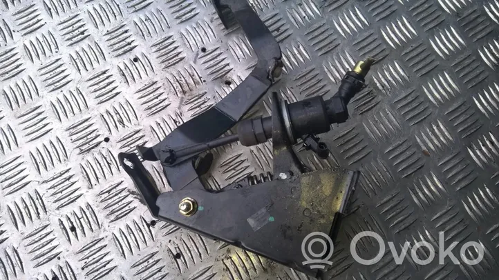 Renault Megane II Główny cylinder sprzęgła 8200151785d