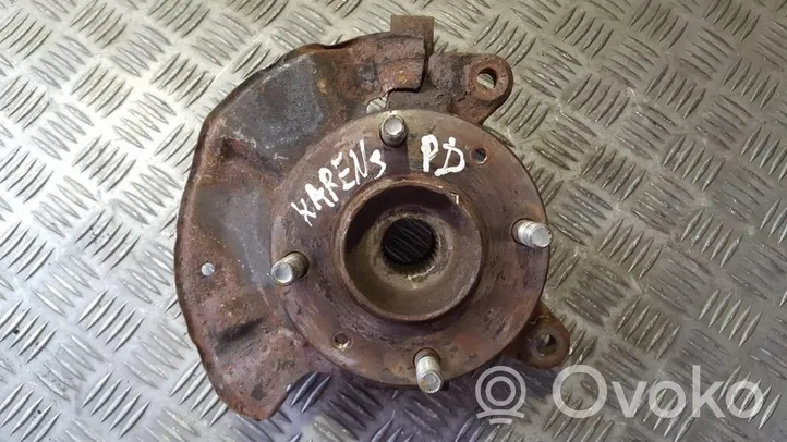 KIA Carens I Front wheel hub 