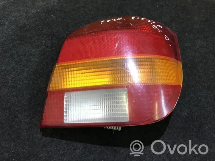 Ford Fiesta Lampa tylna 