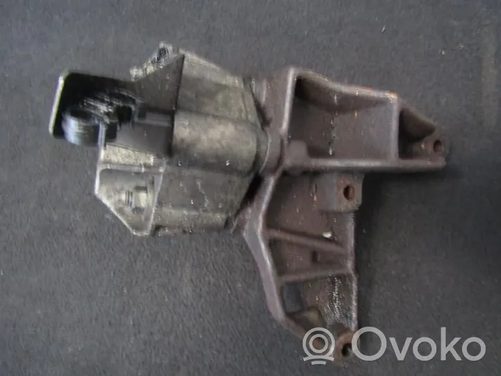 Opel Vectra B Engine mounting bracket 9224052