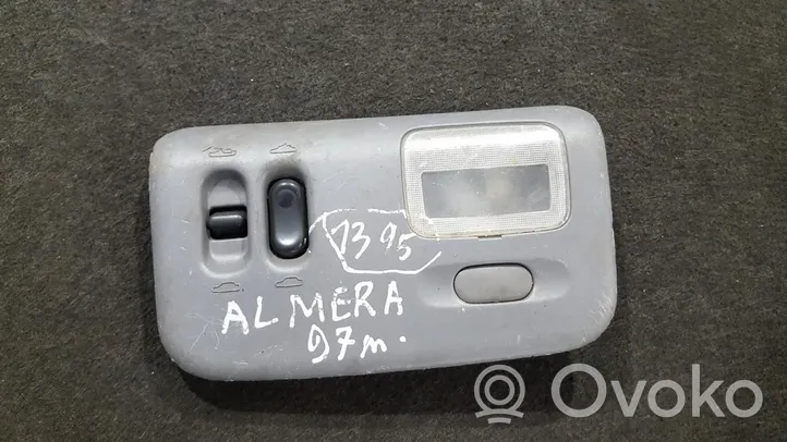 Nissan Almera Luz del asiento delantero 