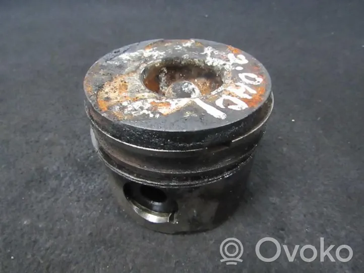 Peugeot 406 Piston 