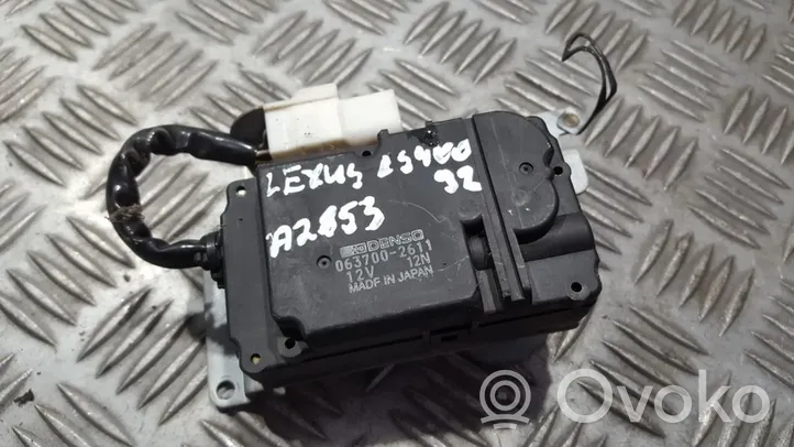 Lexus LS 460 - 600H Motor/activador trampilla de calefacción 0637002611