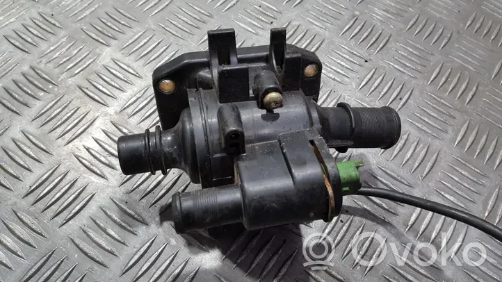 Peugeot 307 Tuyau de liquide de refroidissement moteur 9641522380