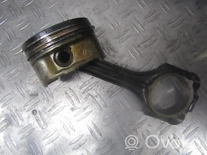 Mercedes-Benz ML W163 Piston with connecting rod 