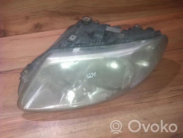 Chrysler Voyager Lampa przednia 04857711ab