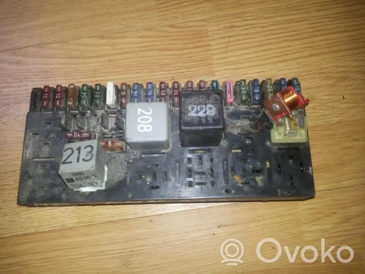 Audi 80 90 S2 B4 Fuse box set 443941822b