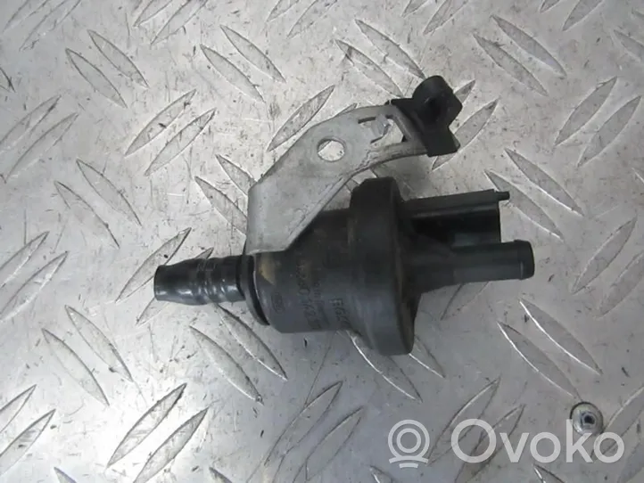 Opel Corsa C Zawór podciśnienia 0280142318