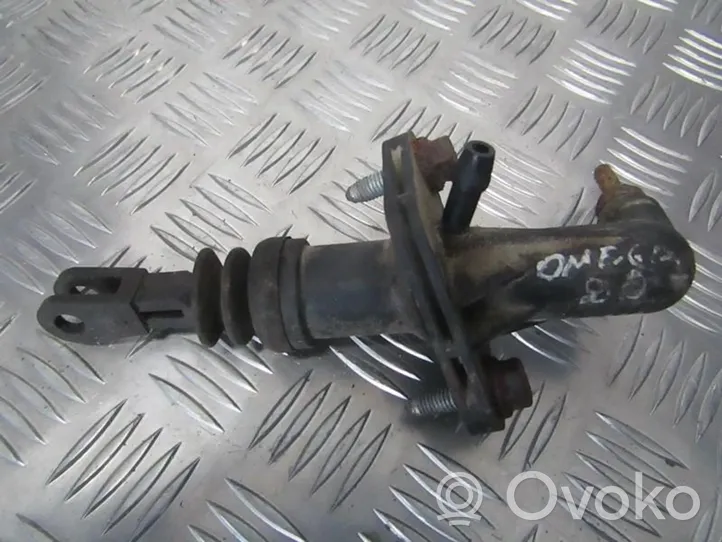 Opel Omega B1 Główny cylinder sprzęgła 90465488
