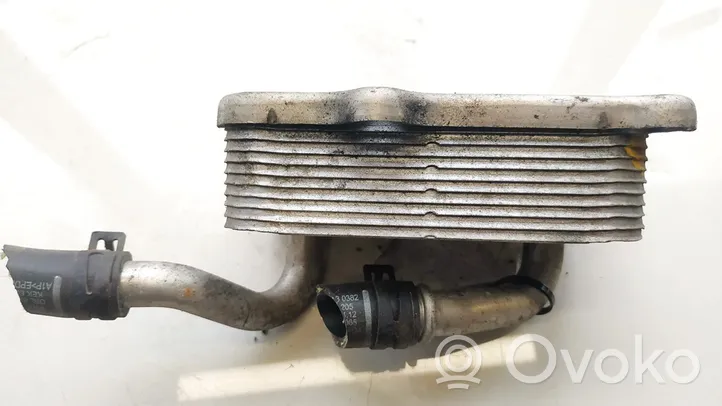 Mercedes-Benz C W203 Radiateur d'huile moteur A1121800311