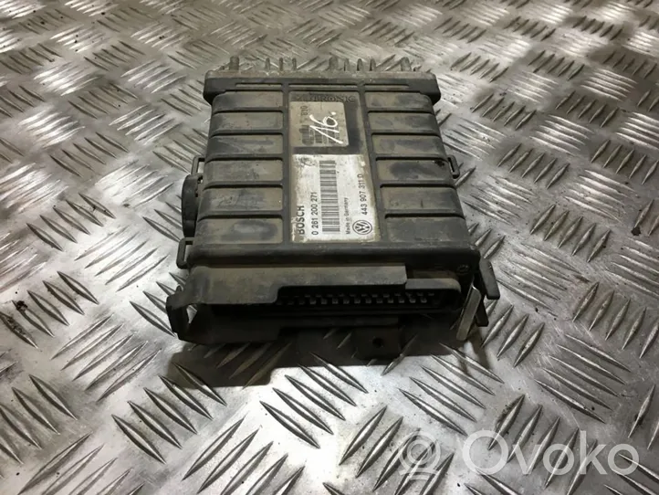 Volkswagen PASSAT B3 Sterownik / Moduł ECU 0261200271