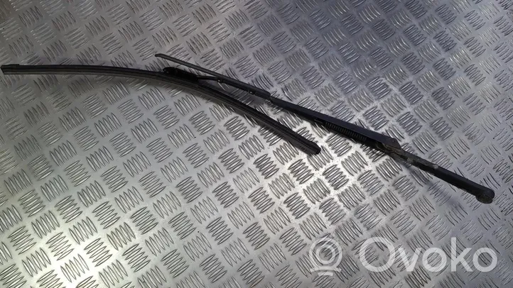 Hyundai Sonata Front wiper blade arm d226rka