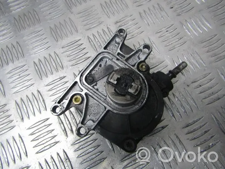 Opel Vectra B Вакуумный насос 0252738