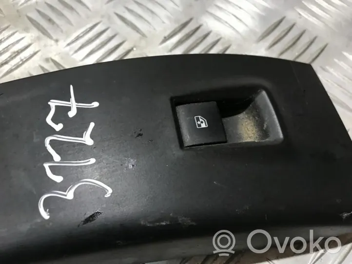 Opel Meriva B Front door window switch trim 13301886