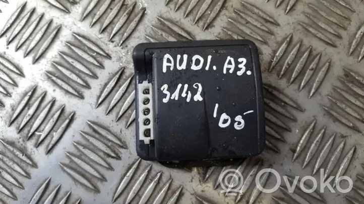 Audi A3 S3 8P Inne komputery / moduły / sterowniki wxtsptu1