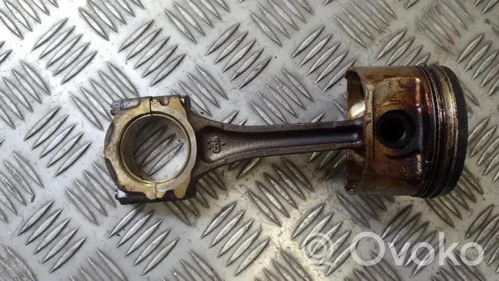 KIA Rio Piston avec bielle 