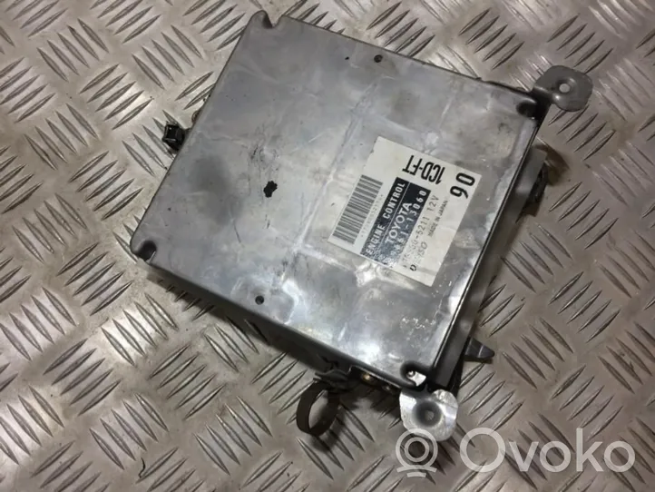 Toyota Corolla Verso E121 Dzinēja vadības bloks 8966113060