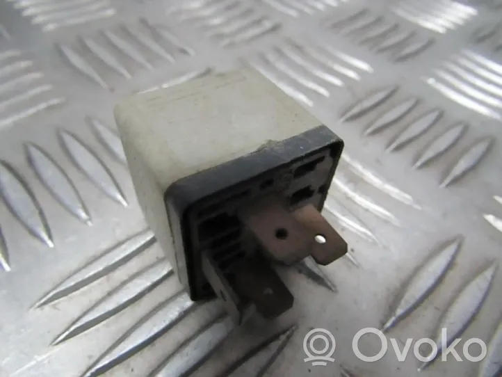 Audi 80 90 B3 Other relay 0332014152