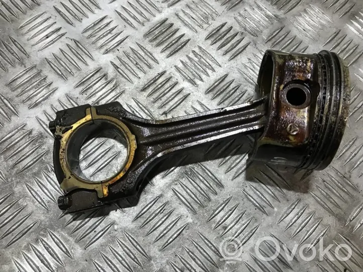 Mercedes-Benz E W210 Piston with connecting rod 089149