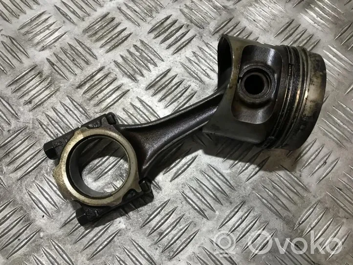 Volkswagen Golf II Piston with connecting rod 075193