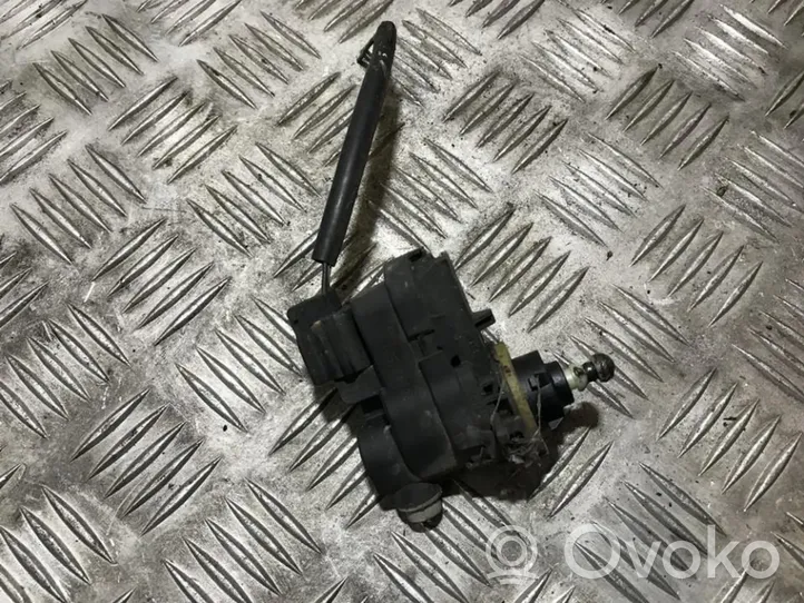 Renault Clio III Moteur de réglage du niveau des phares 8200402521