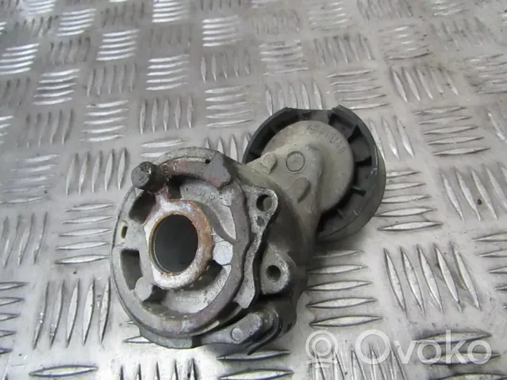 Fiat Strada Napinacz paska alternatora tf067g