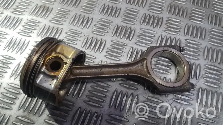 Audi A6 S6 C4 4A Piston with connecting rod 0776