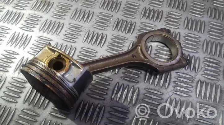 Audi A6 S6 C4 4A Piston with connecting rod 0776