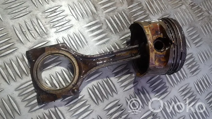 Daewoo Lanos Piston with connecting rod 