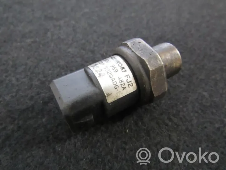 Audi A4 S4 B5 8D Air conditioning (A/C) pressure sensor 8D0959482A