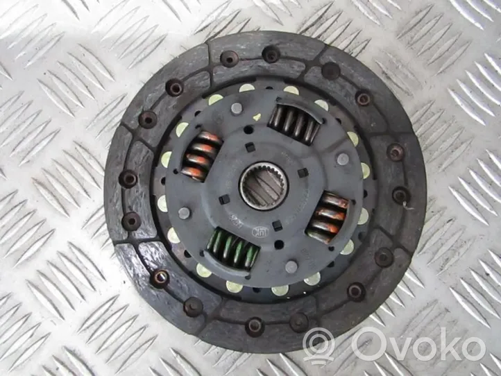 Renault Clio III Disque d'embrayage 318024110