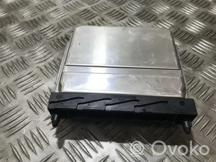 Volvo V70 Variklio valdymo blokas 0281011078