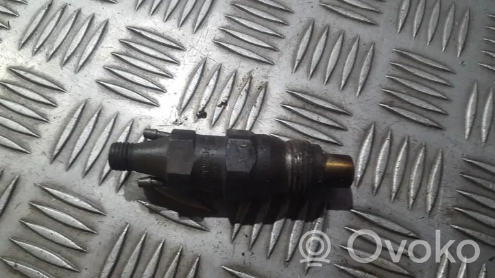 Peugeot 405 Injecteur de carburant kca17s42