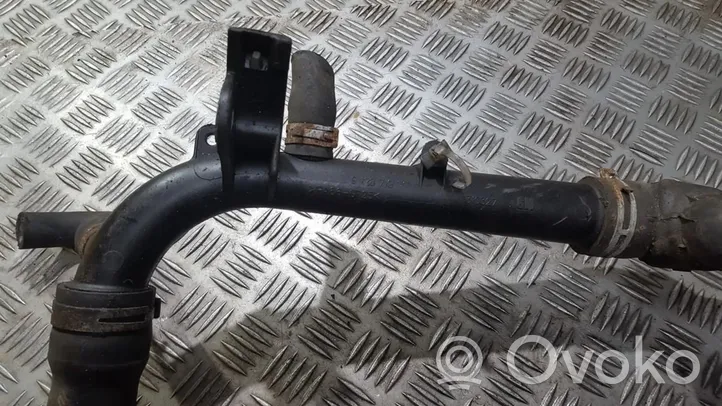 Opel Tigra A Tuyau de liquide de refroidissement moteur 1310327