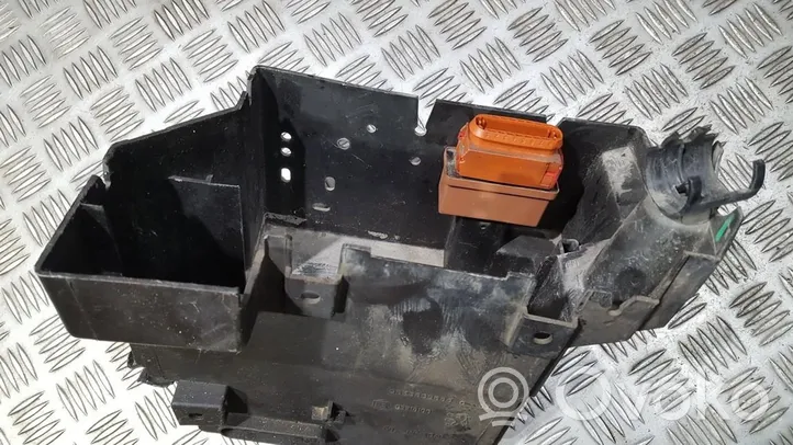 Peugeot 406 Support boîte de batterie 9633899680