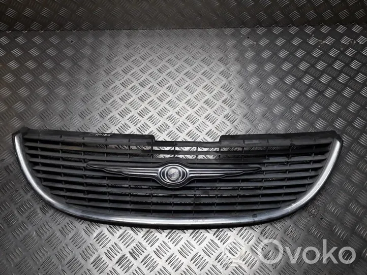 Chrysler Voyager Atrapa chłodnicy / Grill 4857522AA