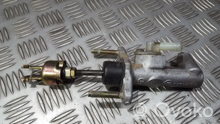 Toyota Avensis T220 Clutch master cylinder AISIN58
