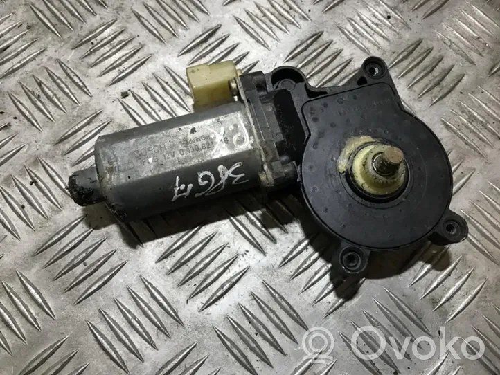 BMW 3 E46 Priekinis varikliukas langų pakėlėjo 0130821716