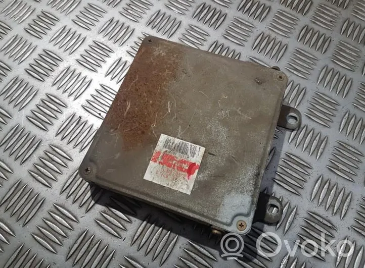 Mitsubishi Galant Calculateur moteur ECU MD333002